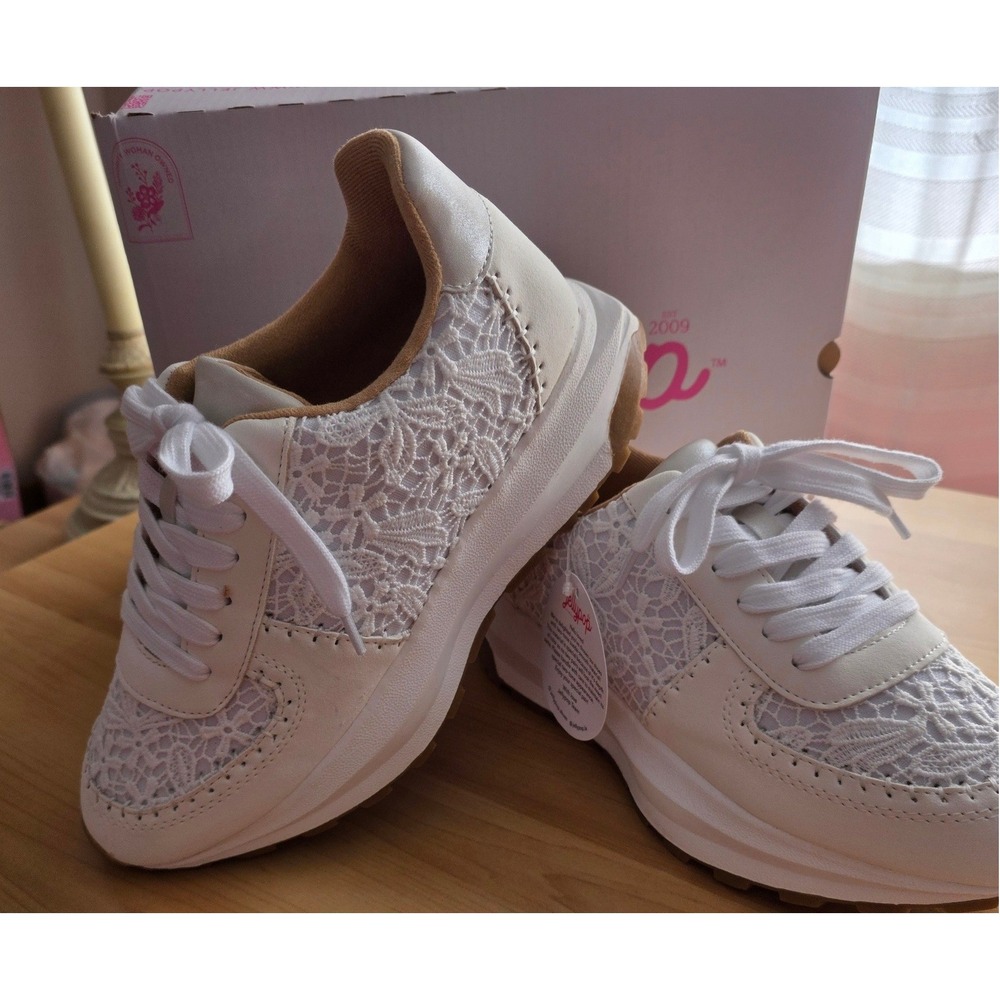 Jellypop Zori Womens Off-White Crochet Lace Sneakers J174LCR Size 8.5 NEW